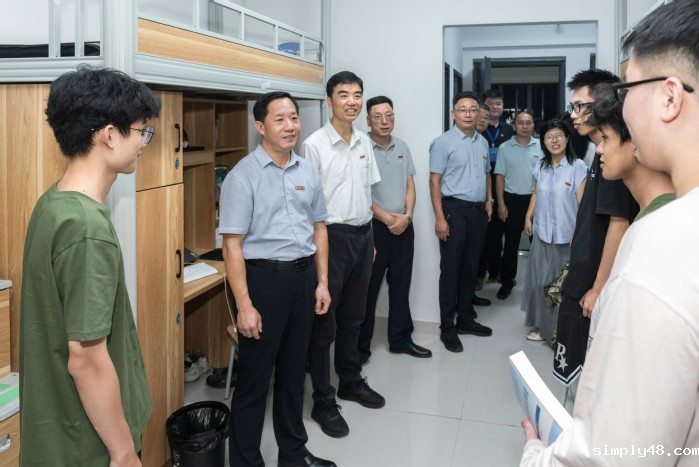 校领导赴南平校区开展新生慰问及教职工调研工作